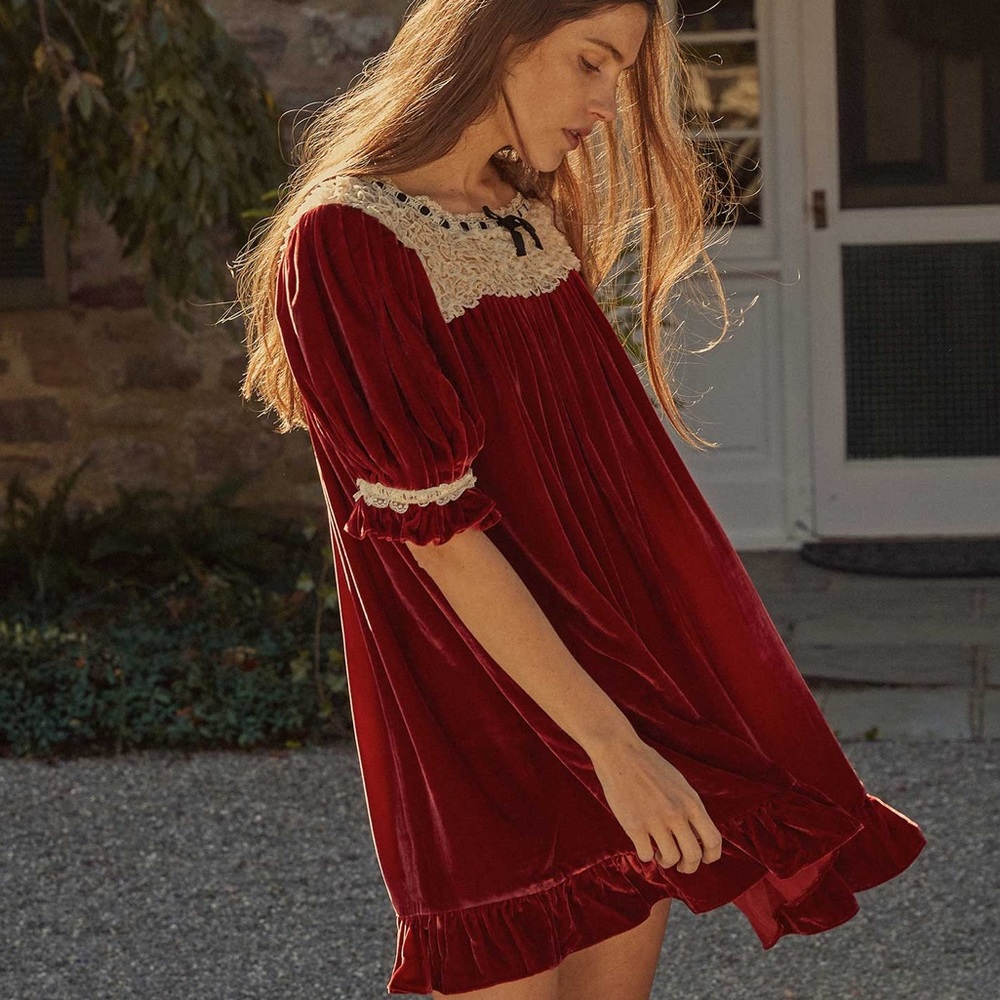 ISO DOEN RONDES DRESS SIZE LARGE